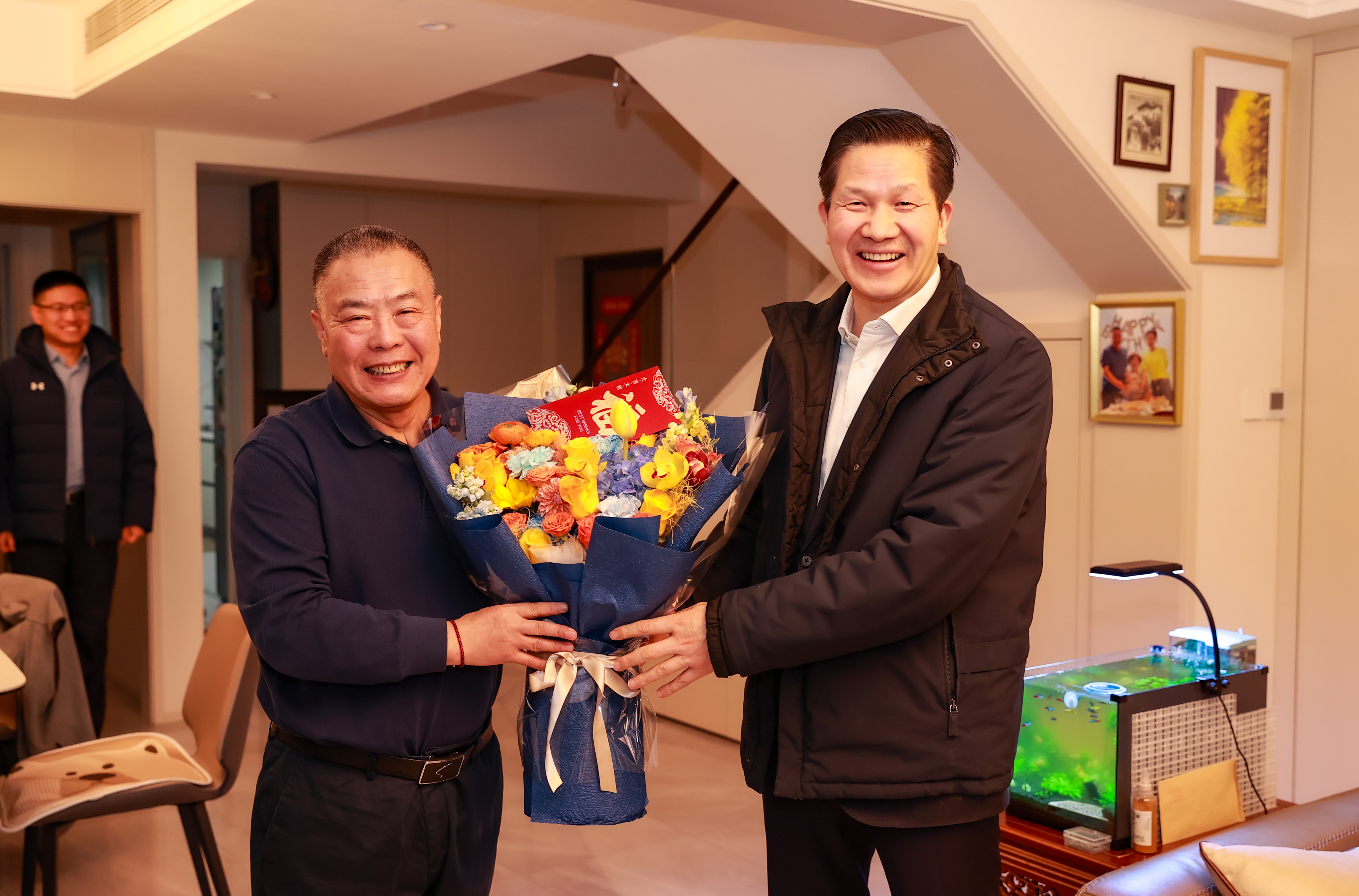 2-陳建光親切慰問韓國瑞